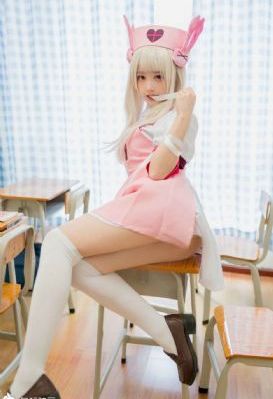 国产精彩美女久久_高清完整视频