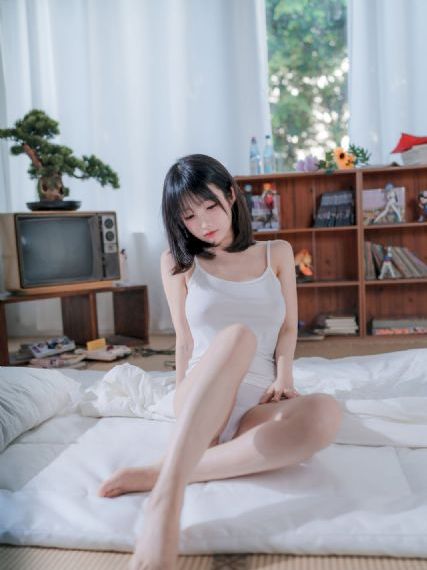 亚洲无砖砖区免费_1080电影完整版
