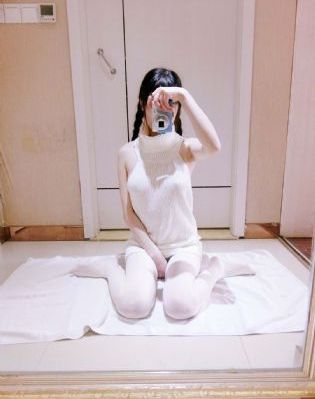精品三级久久久_720电影完整版在线观看